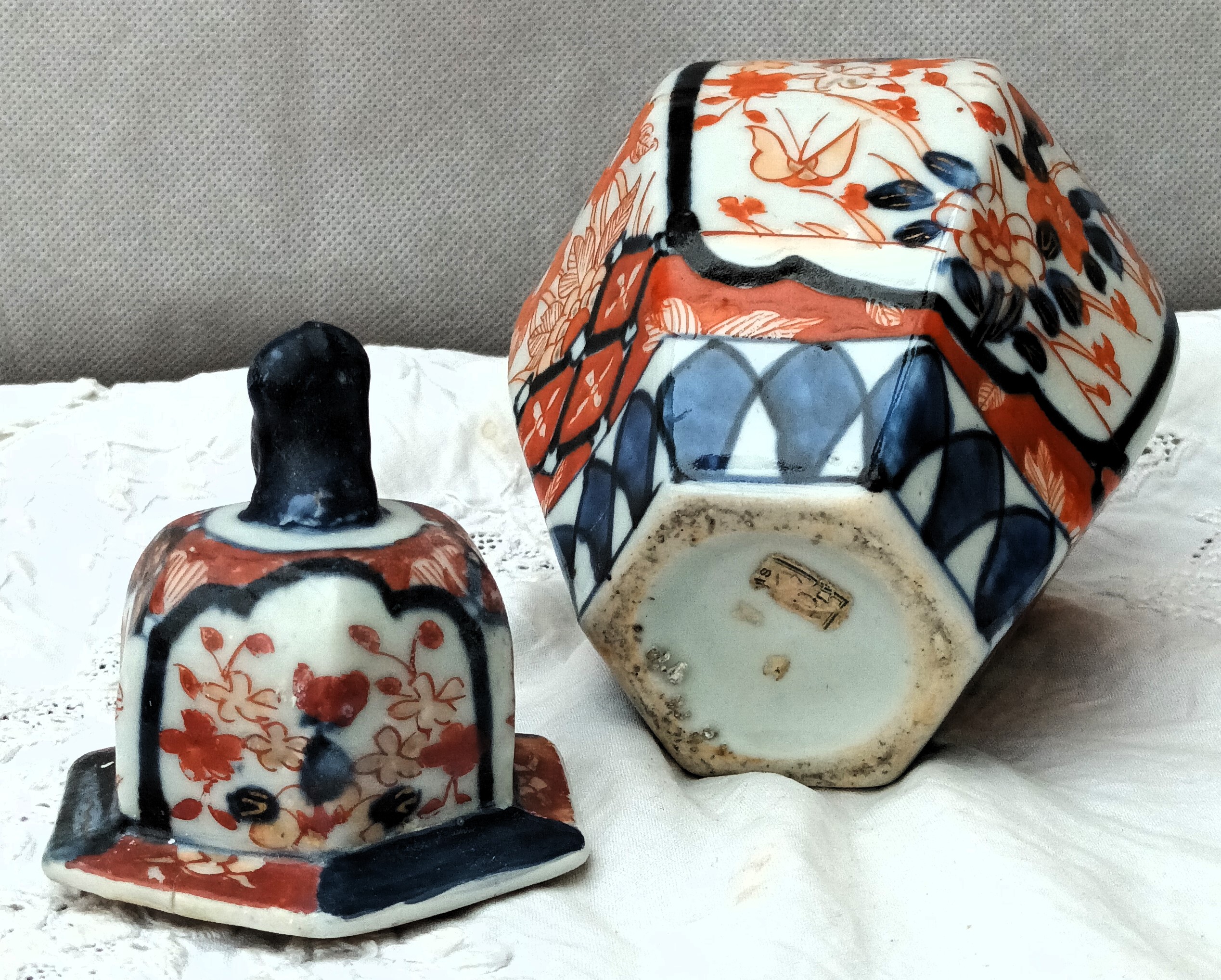 Antique Japanese Meiji Period Imari Porcelain Vase & Cover - Image 5